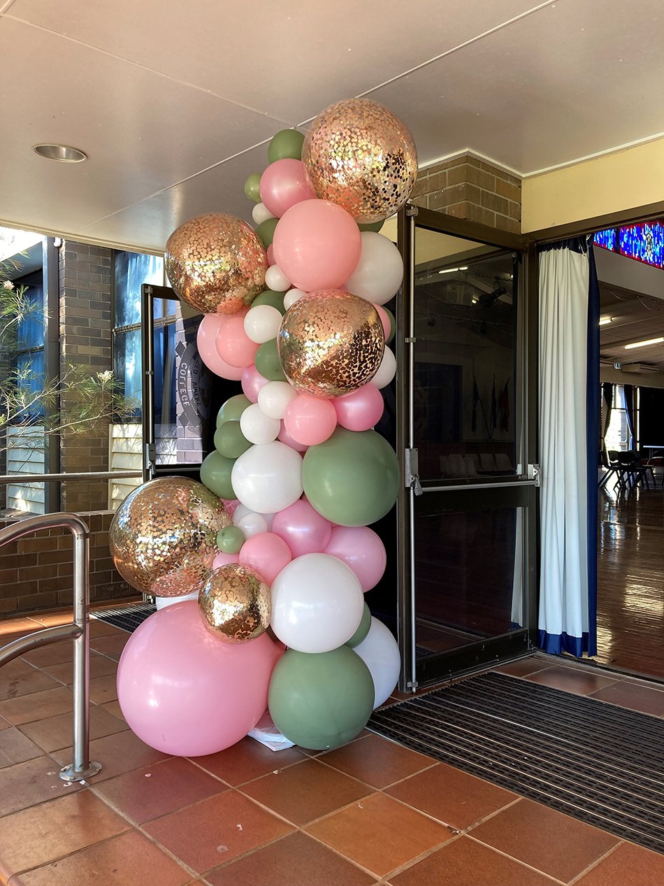 Organic Half Arch Latex Balloons with Sparkle Confetti 2.5m