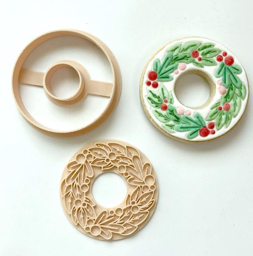 Christmas Wreath Cookie/Biscuit Embosser & Cutter Set