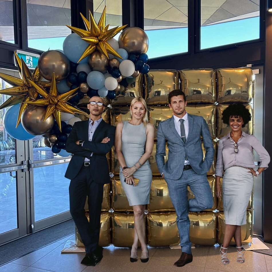 Balloon Wall Panel Backdrop 2.25m x 2.25m & Elegant Organic Balloons