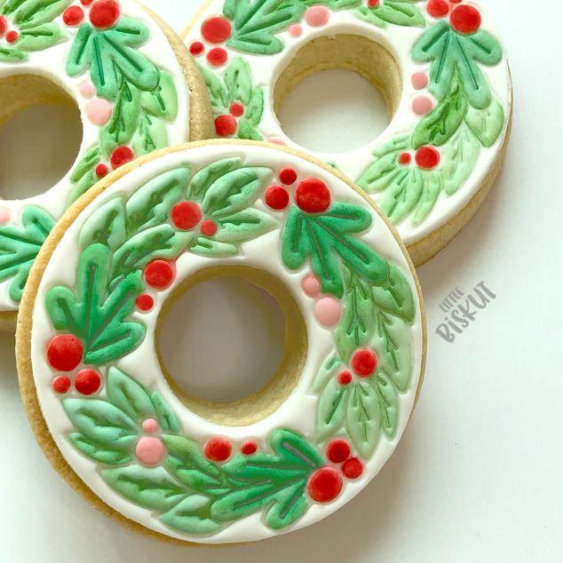 Christmas Wreath Cookie/Biscuit Embosser & Cutter Set
