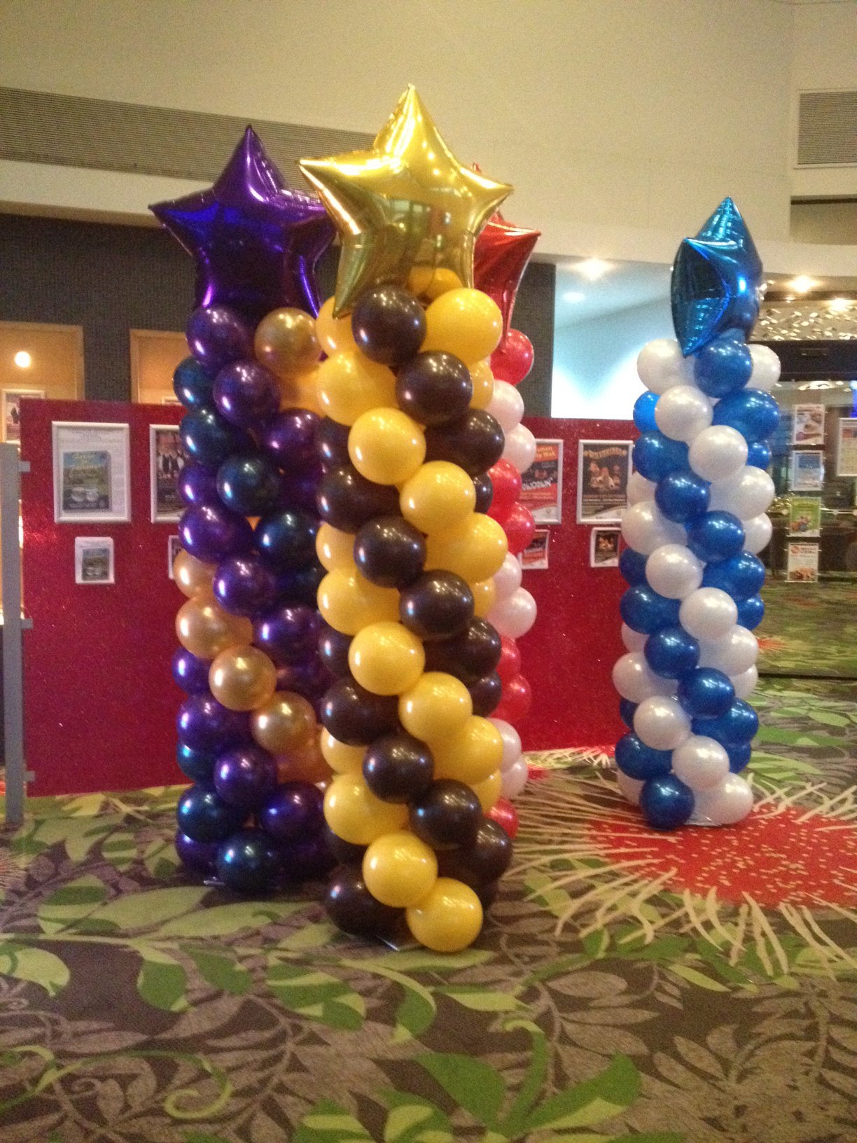 Classic Balloon Column 3m High with Round or Star Topper