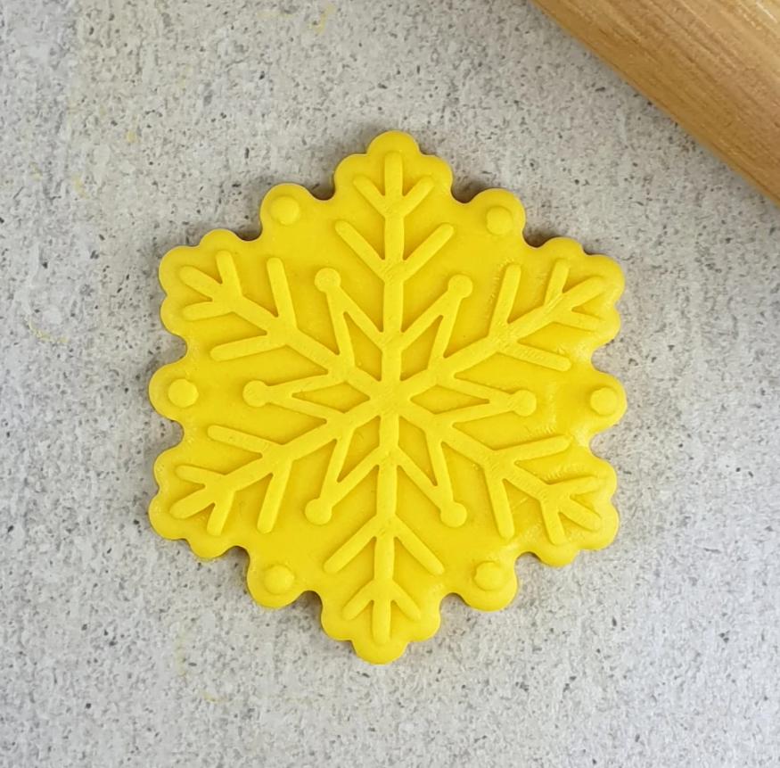 Snowflake Cookie/Biscuit Cutter And Debosser Set