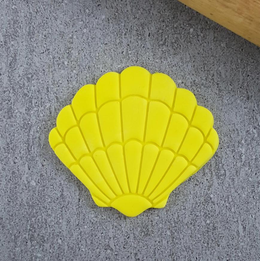 Clam Shell Embosser and Cookie/Biscuit Cutter Set