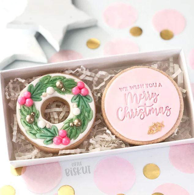 Christmas Wreath Cookie/Biscuit Embosser & Cutter Set