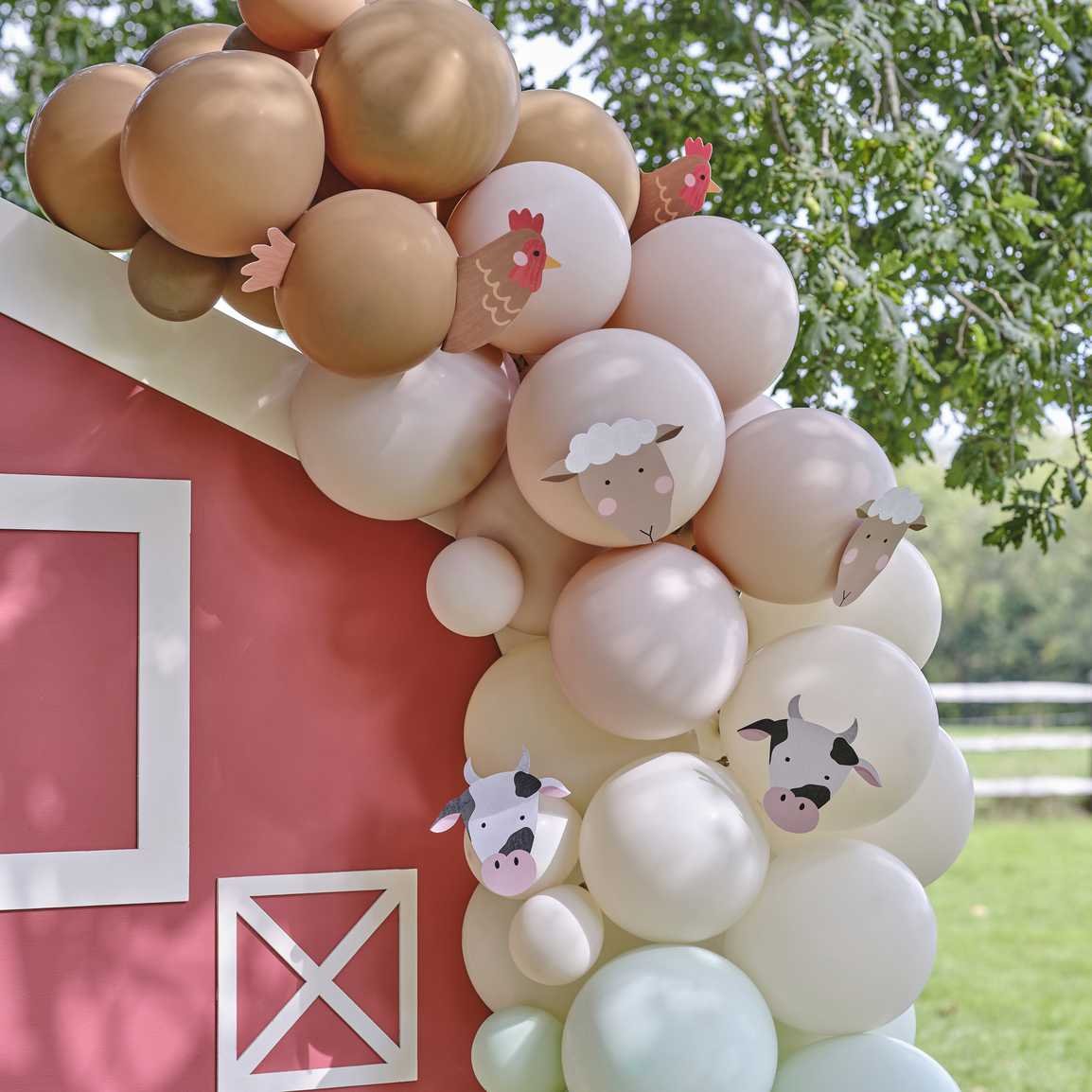 Farm Friends Balloon Arch Kit with 10 Cardboard Animal Faces