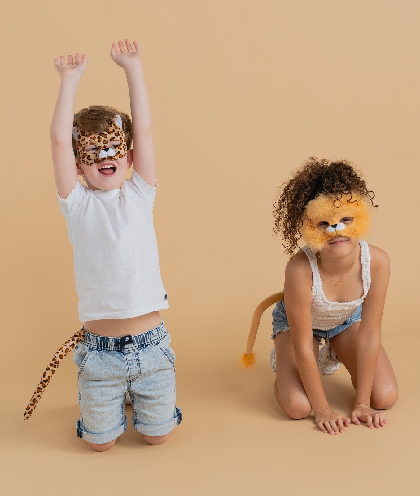 Animal Costume Mask Set Deluxe Lion Tan/White