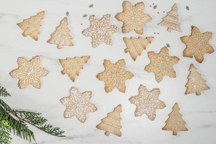 Mould Snow Flakes & Christmas Trees Karen Davies