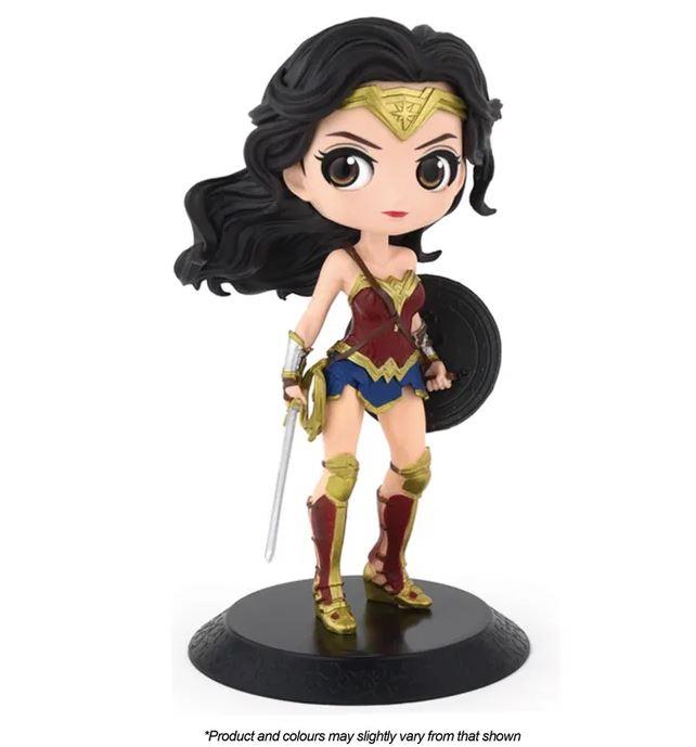 Wonder Woman Superhero Cake Topper/Figurine/Toy Plastic 19cm Tall Each