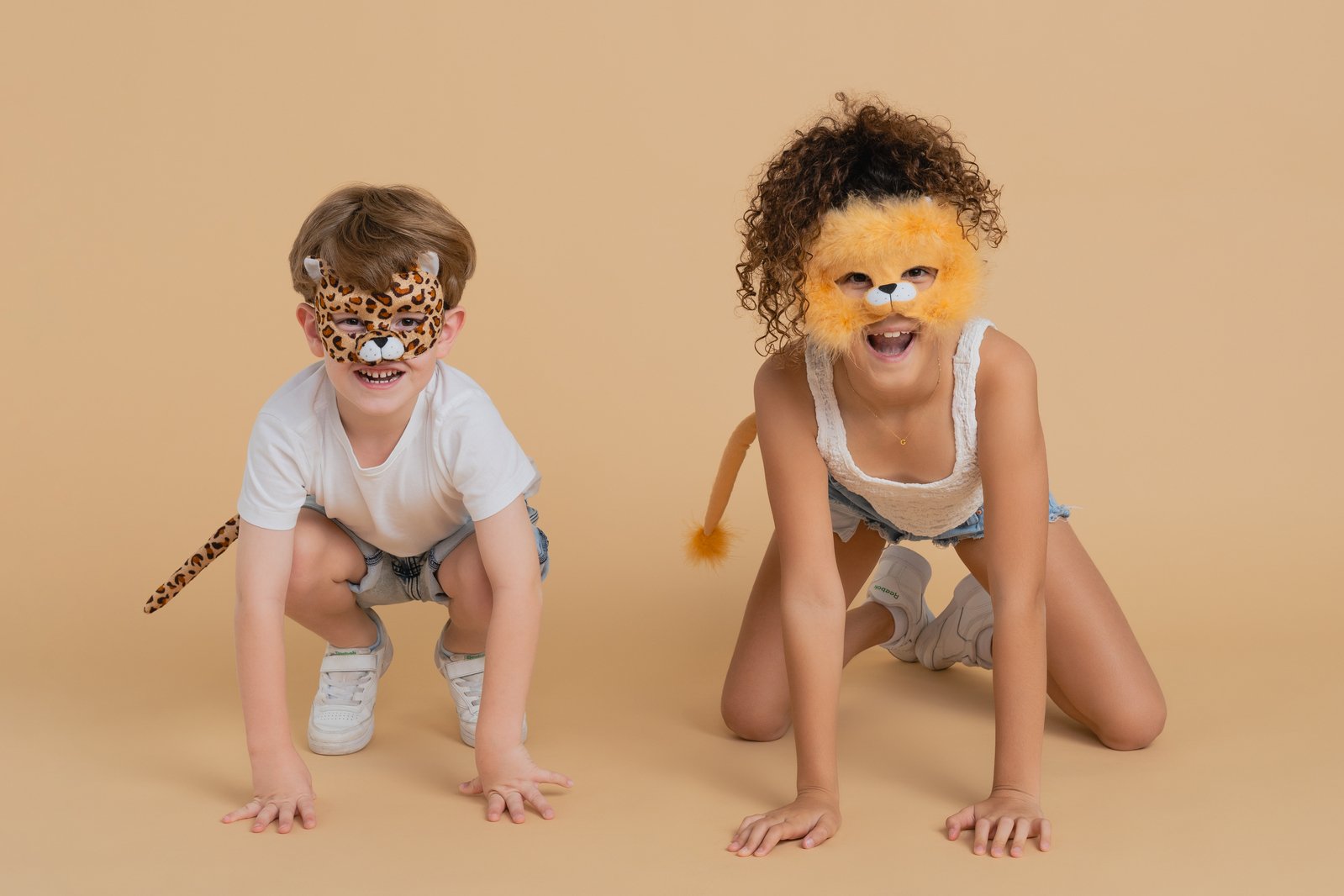 Animal Costume Mask Set Deluxe Lion Tan/White